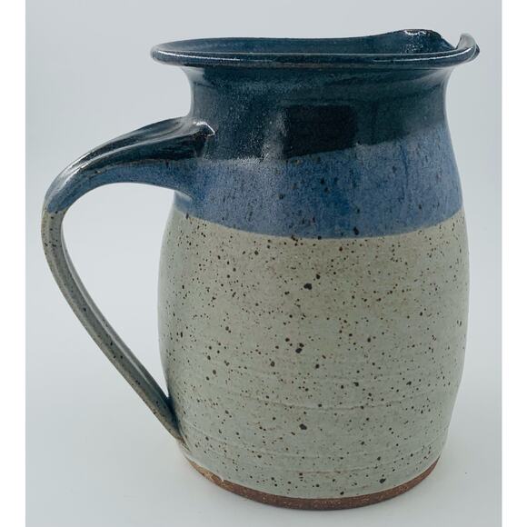 Vintage Handcrafted Pottery Pitcher Davis 8/81 Gray Blue Grass 2.5 Quart Handle - Picture 3 of 7